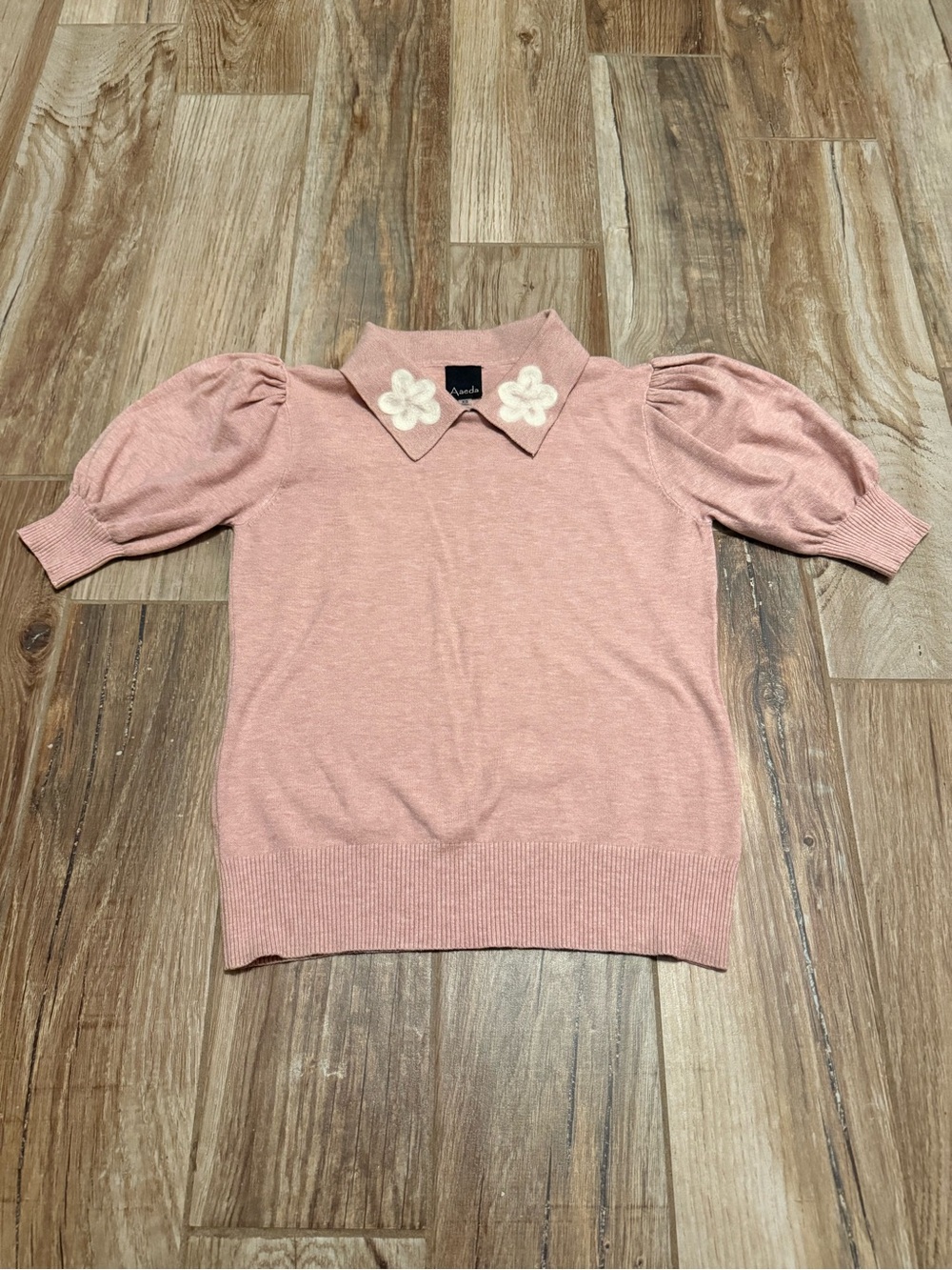 Aaeda Short Sleeve Knit Sweater with Flower Collar